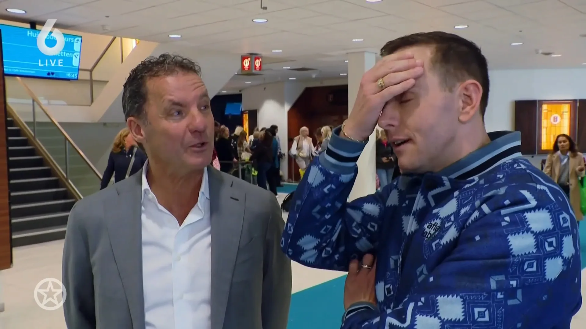 John de Bever laat zich per ongeluk uit over geheime projecten