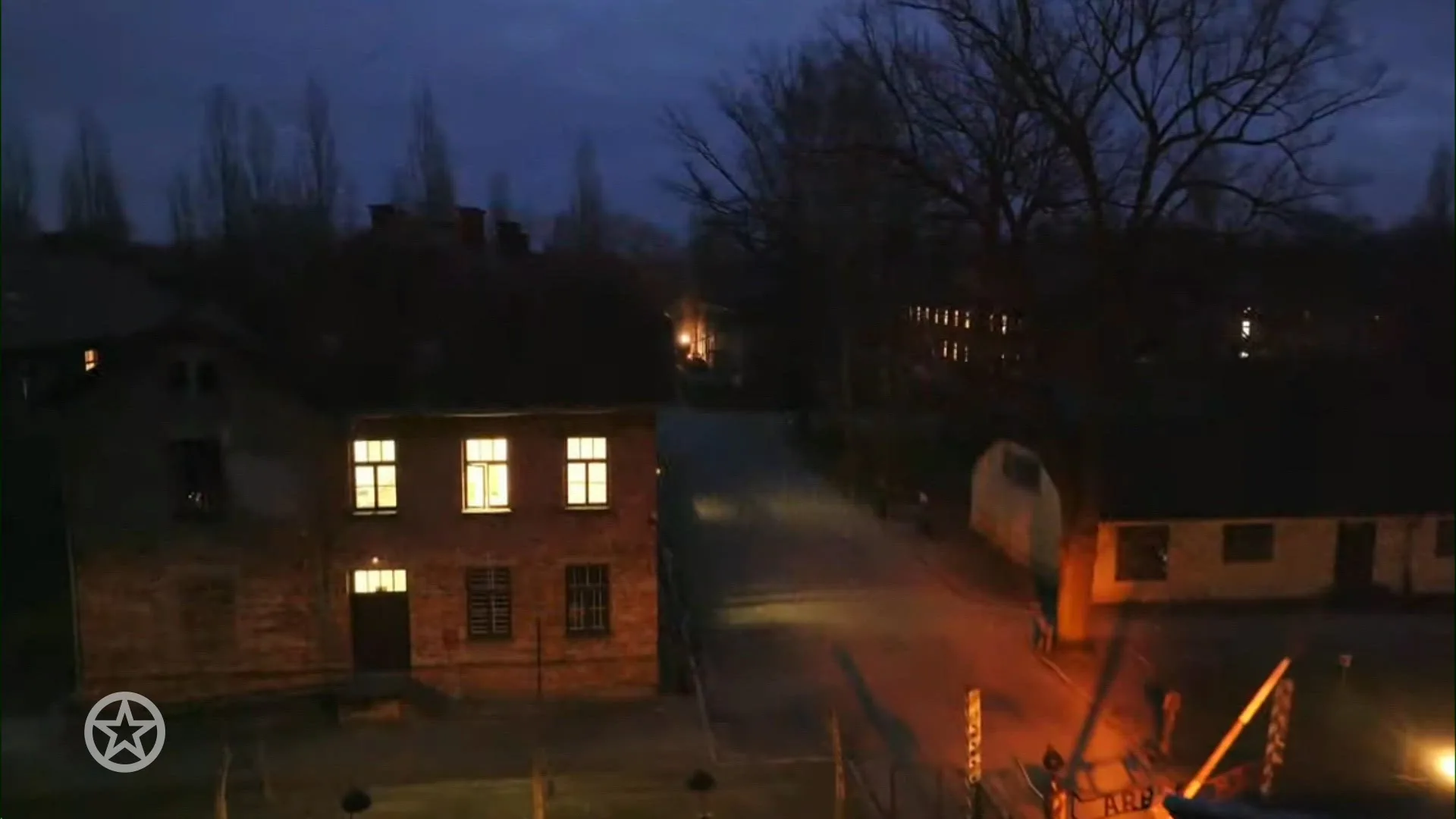 Oranjes met Amalia in Polen voor Auschwitz-herdenking