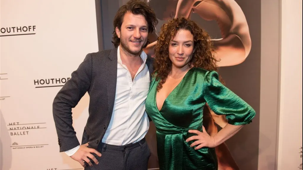 ZIEN: Katja Schuurman verrast met 'soort babyshower'