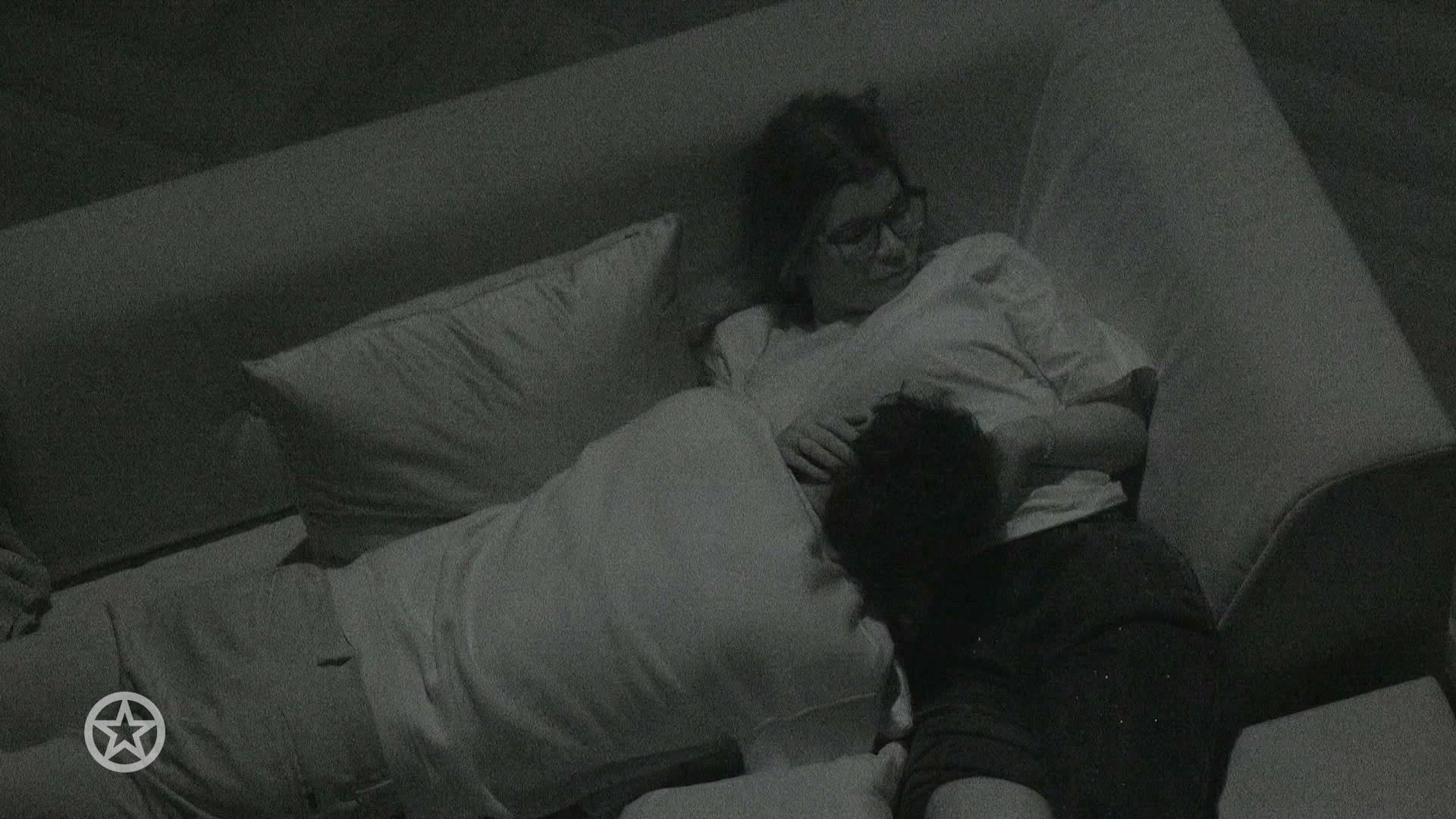 Therese reageert op situatie Chess en Thomas in De Bondgenoten