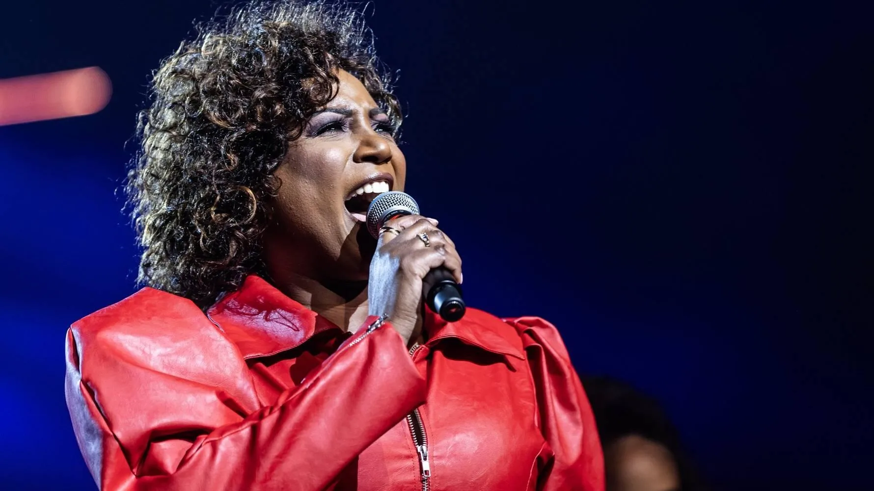 Feest bij Edsilia Rombley: zangeres 30 jaar in het vak