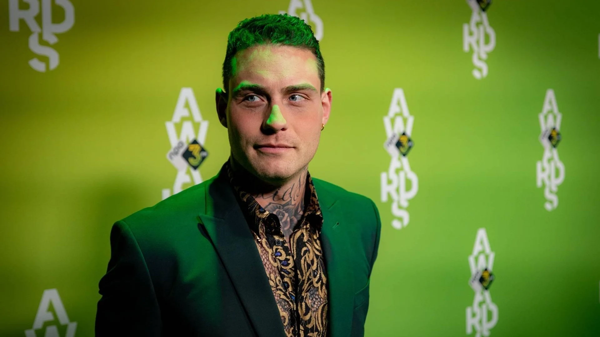 Douwe Bob met de dood bedreigd na afzeggen optreden