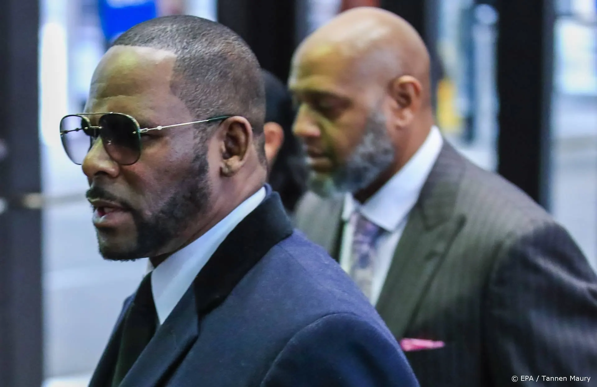 R. Kelly niet meer onder bewaking ter voorkoming zelfmoord