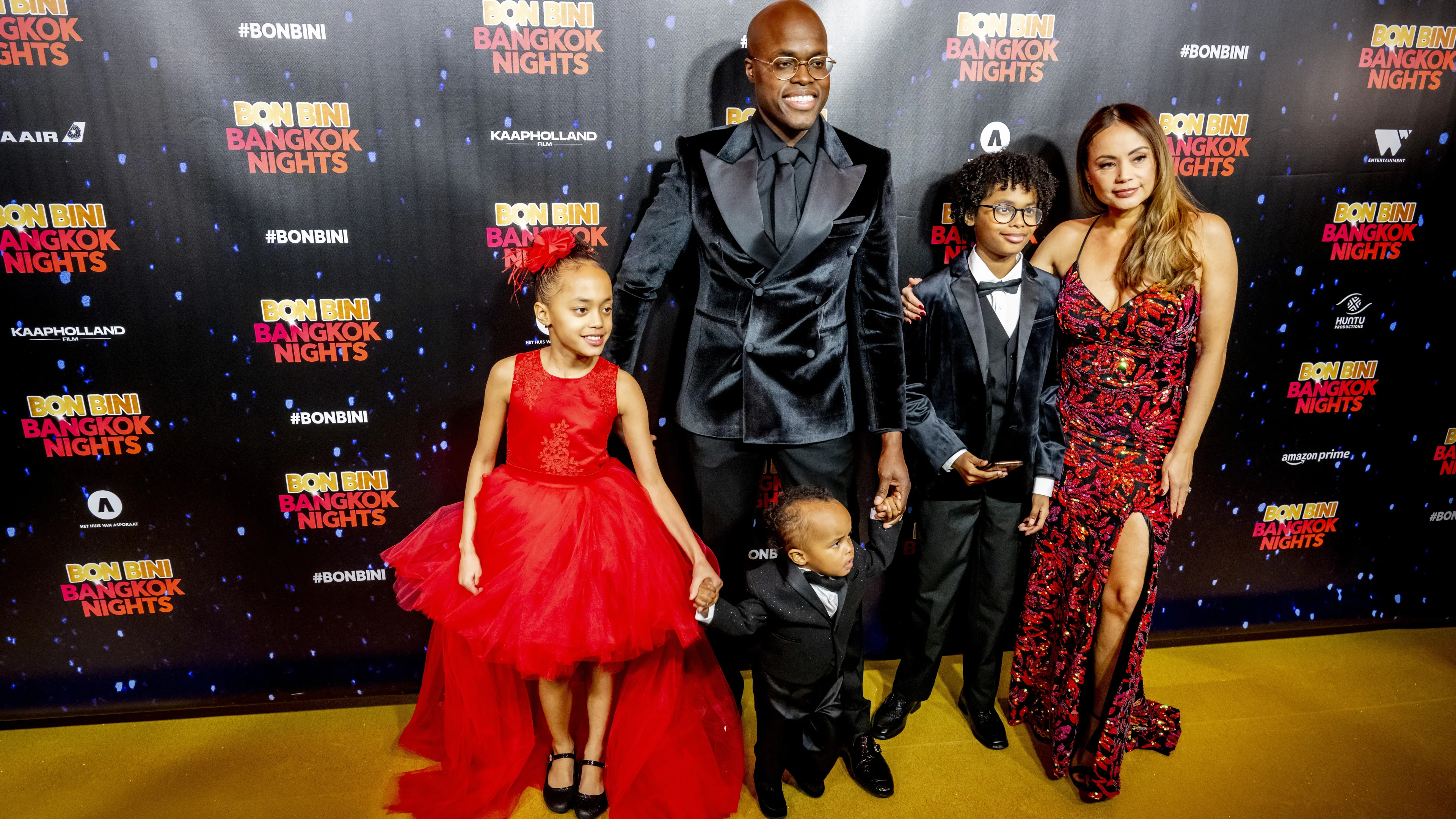 Jandino Asporaat leidt nu totaal ander leven op Curaçao