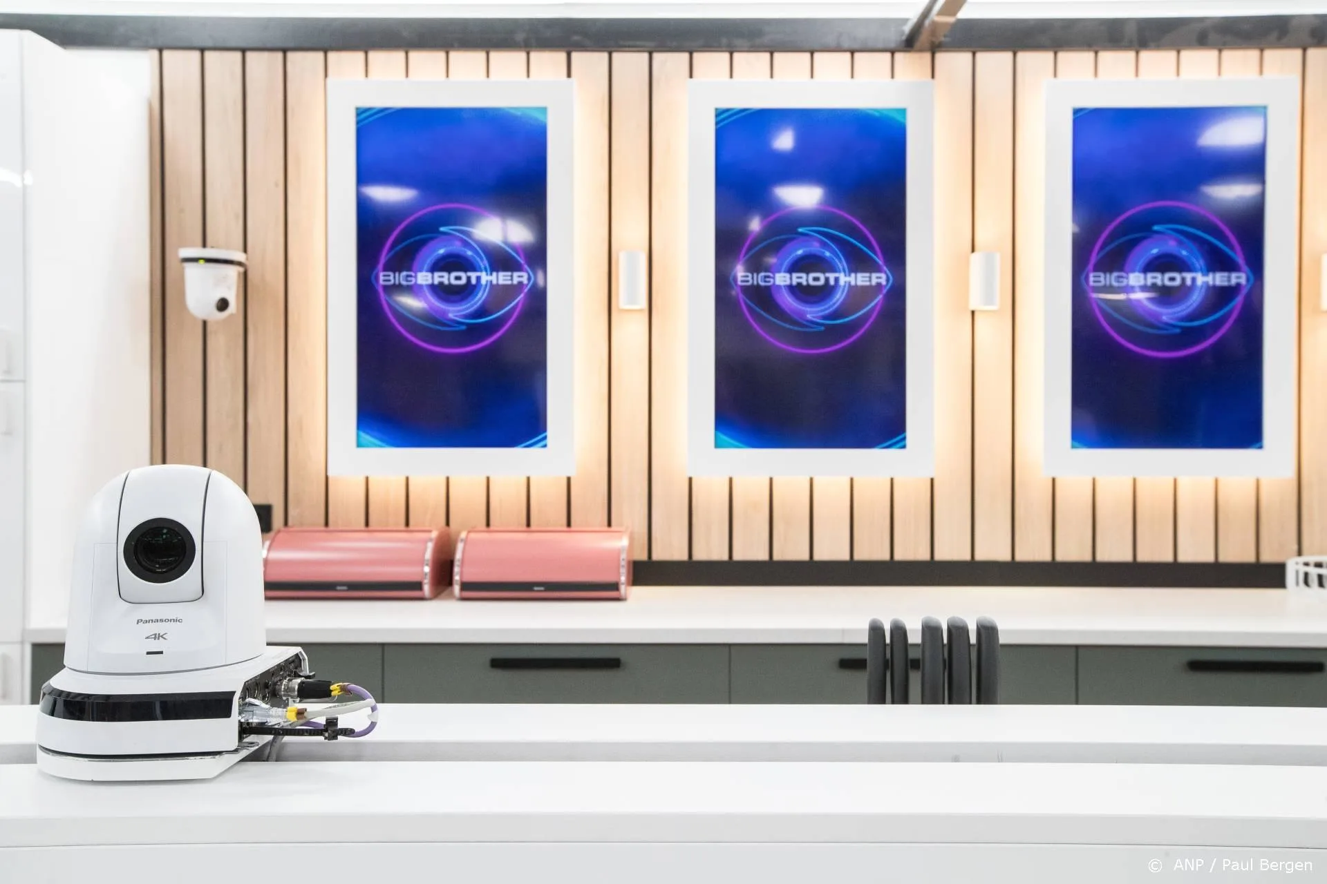 Big Brother minder in trek