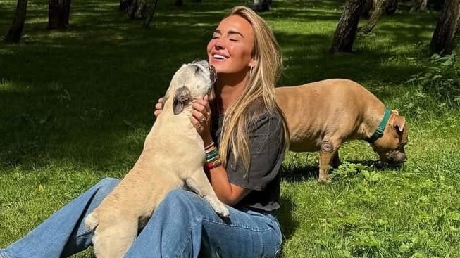 Monique Westenberg deelt update over zware periode hond Gioia