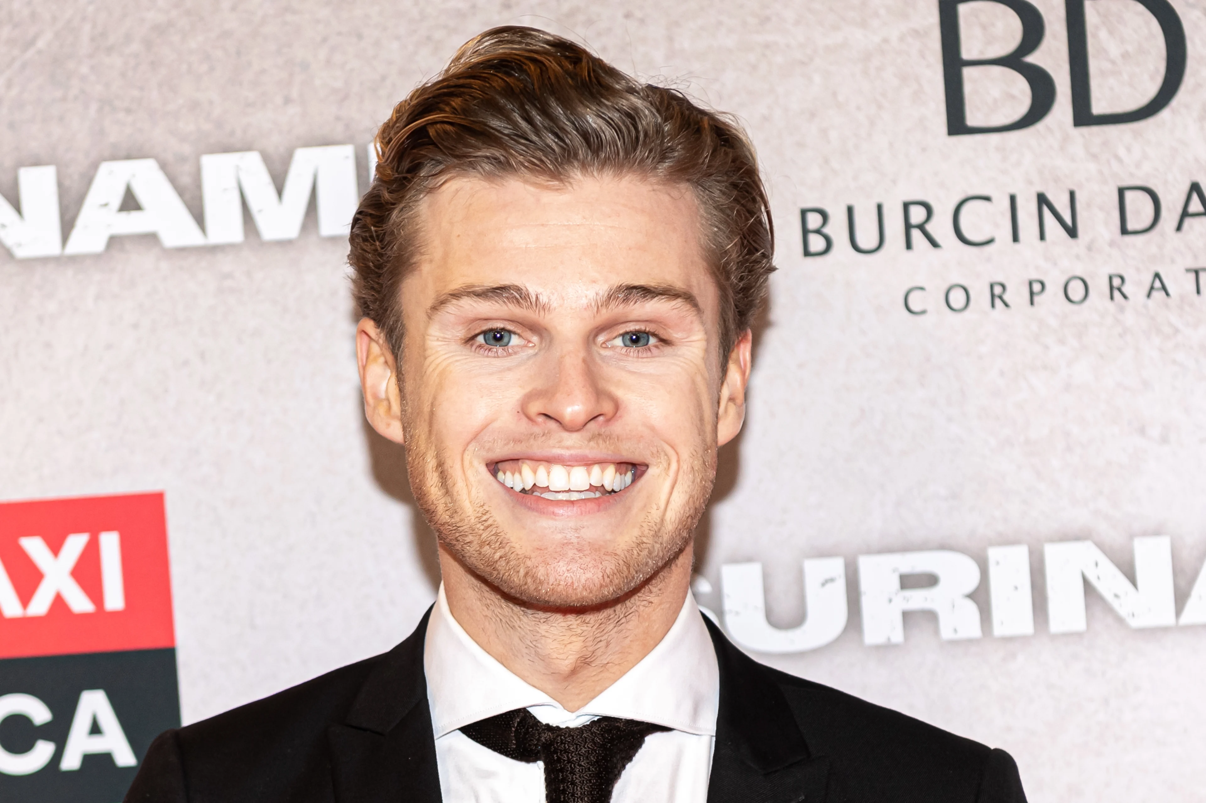 ZIEN: Kaj van der Voort showt afgetraind lichaam