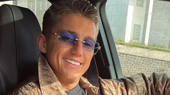 Geweldig nieuws voor fans Mart Hoogkamer