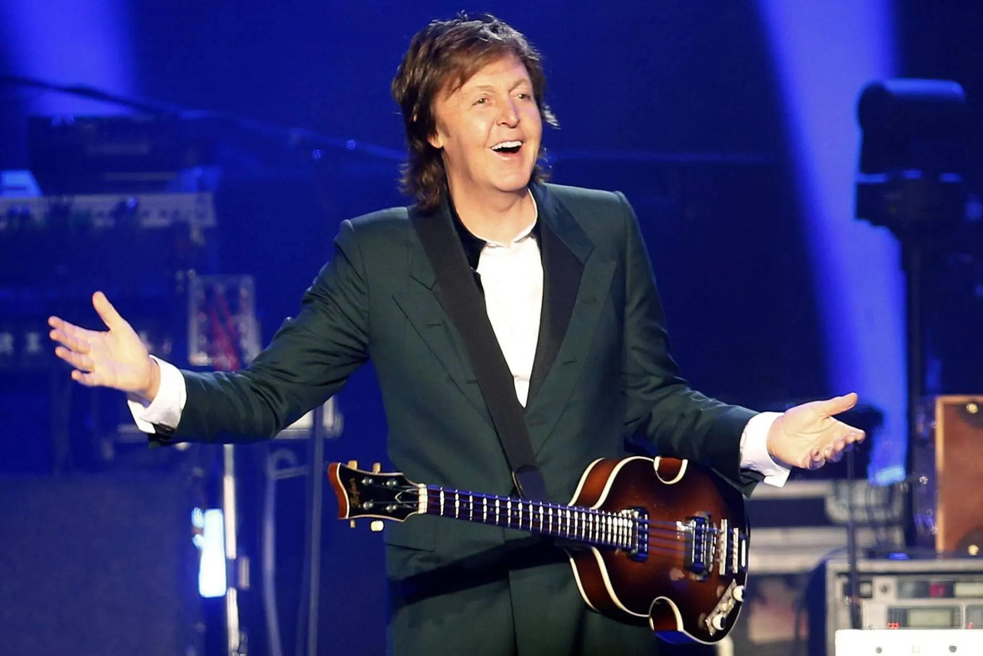 Sterren feliciteren Paul McCartney met 80e verjaardag
