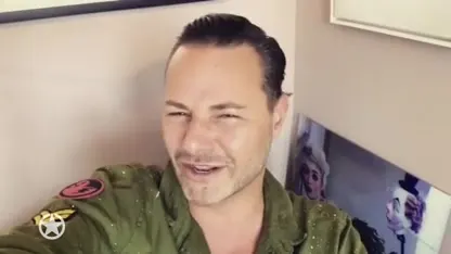 Politie op de stoep bij Fred van Leer na verontrustende tweet!