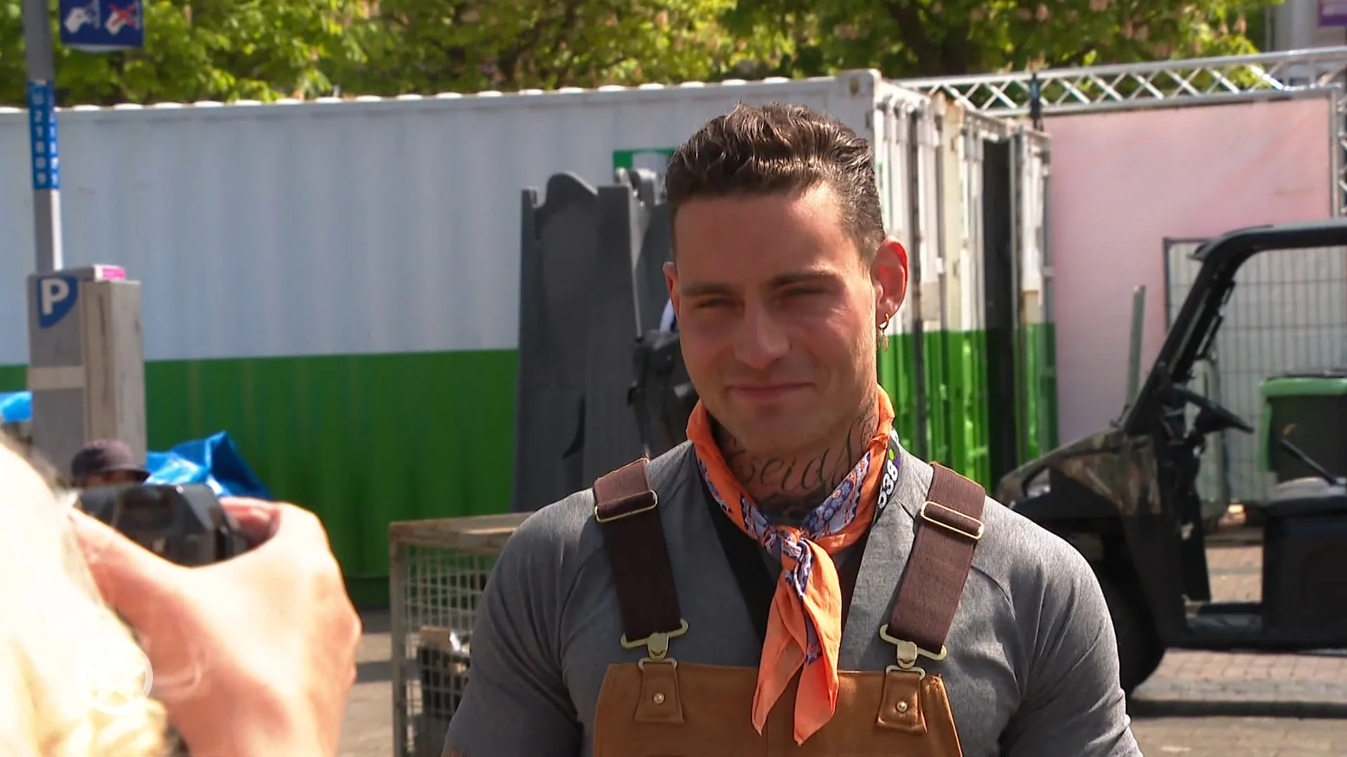 Verdachte bedreigen Douwe Bob blijft langer vastzitten