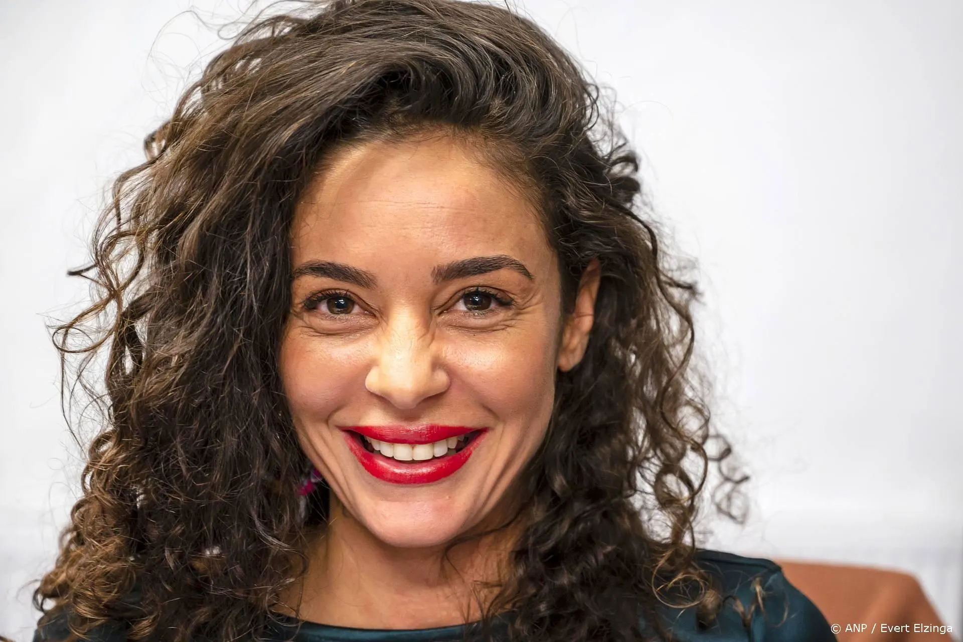 Fajah Lourens geniet volop van haar rol als oma
