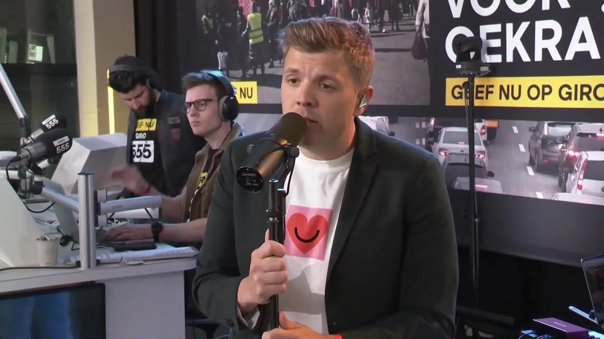 Jaap Reesema treedt op tijdens Radio555