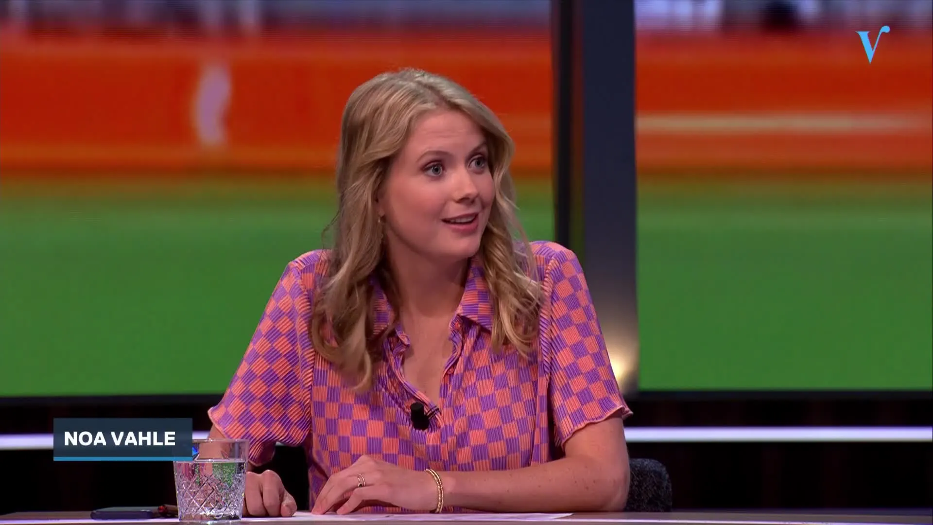 Noa Vahle maakt debuut als studiopresentatrice