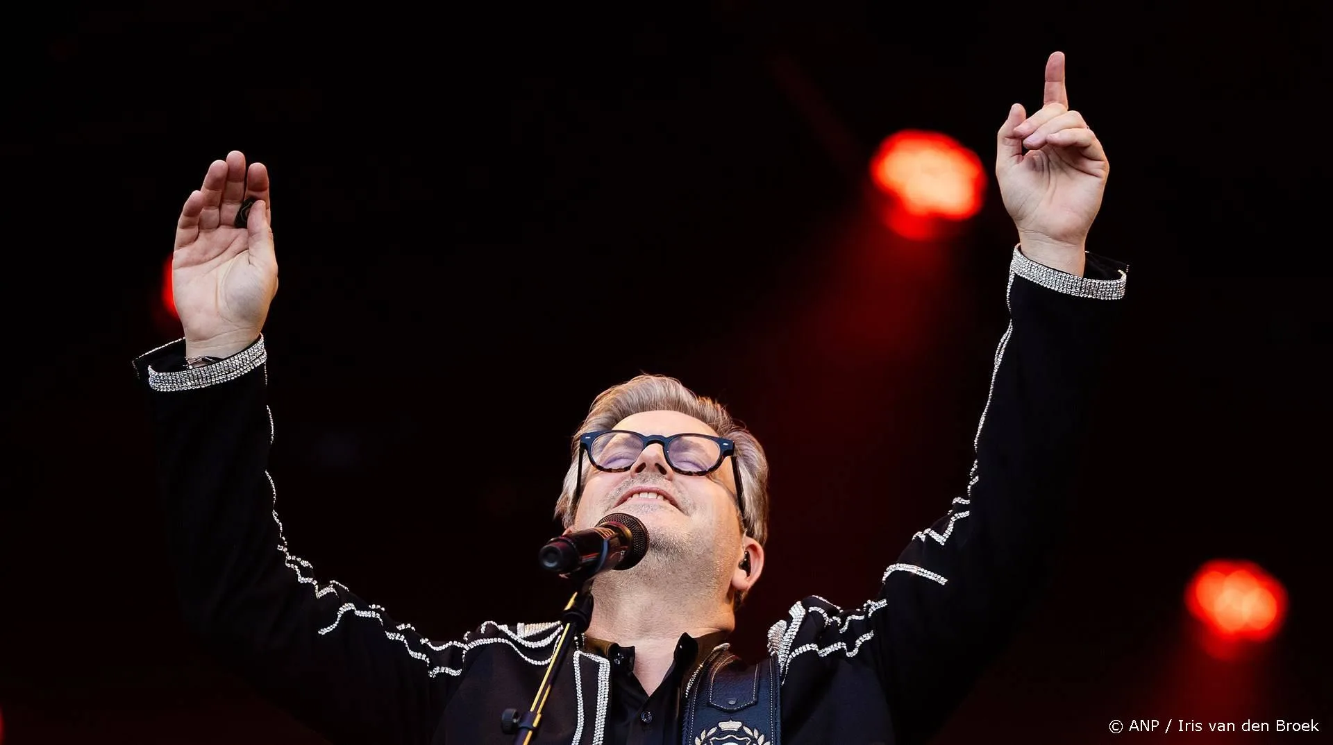 Guus Meeuwis deelt heugelijk nieuws: 'Onvergetelijk!'