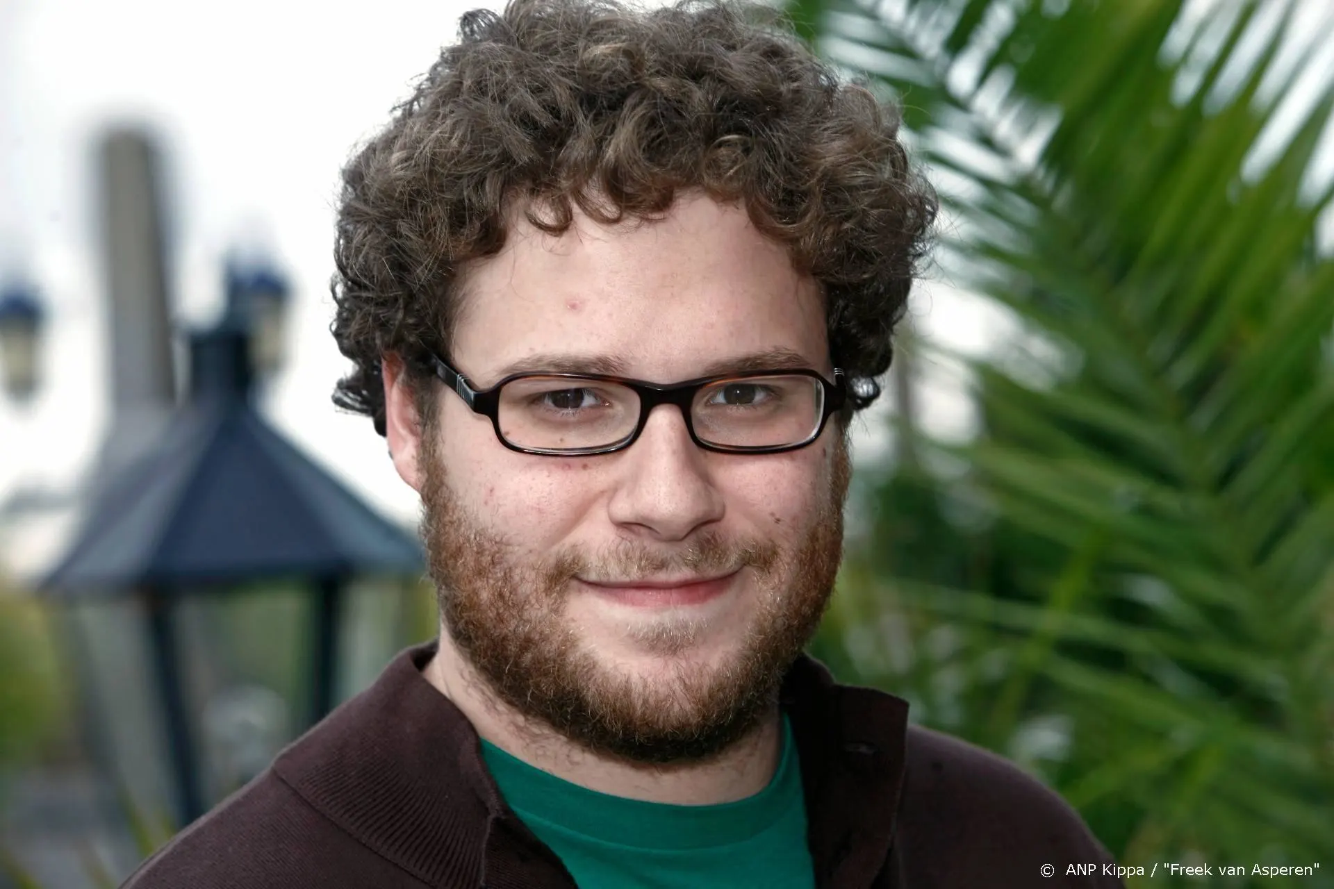 Seth Rogen maakt zeeppompjes van aardewerk tijdens quarantaine