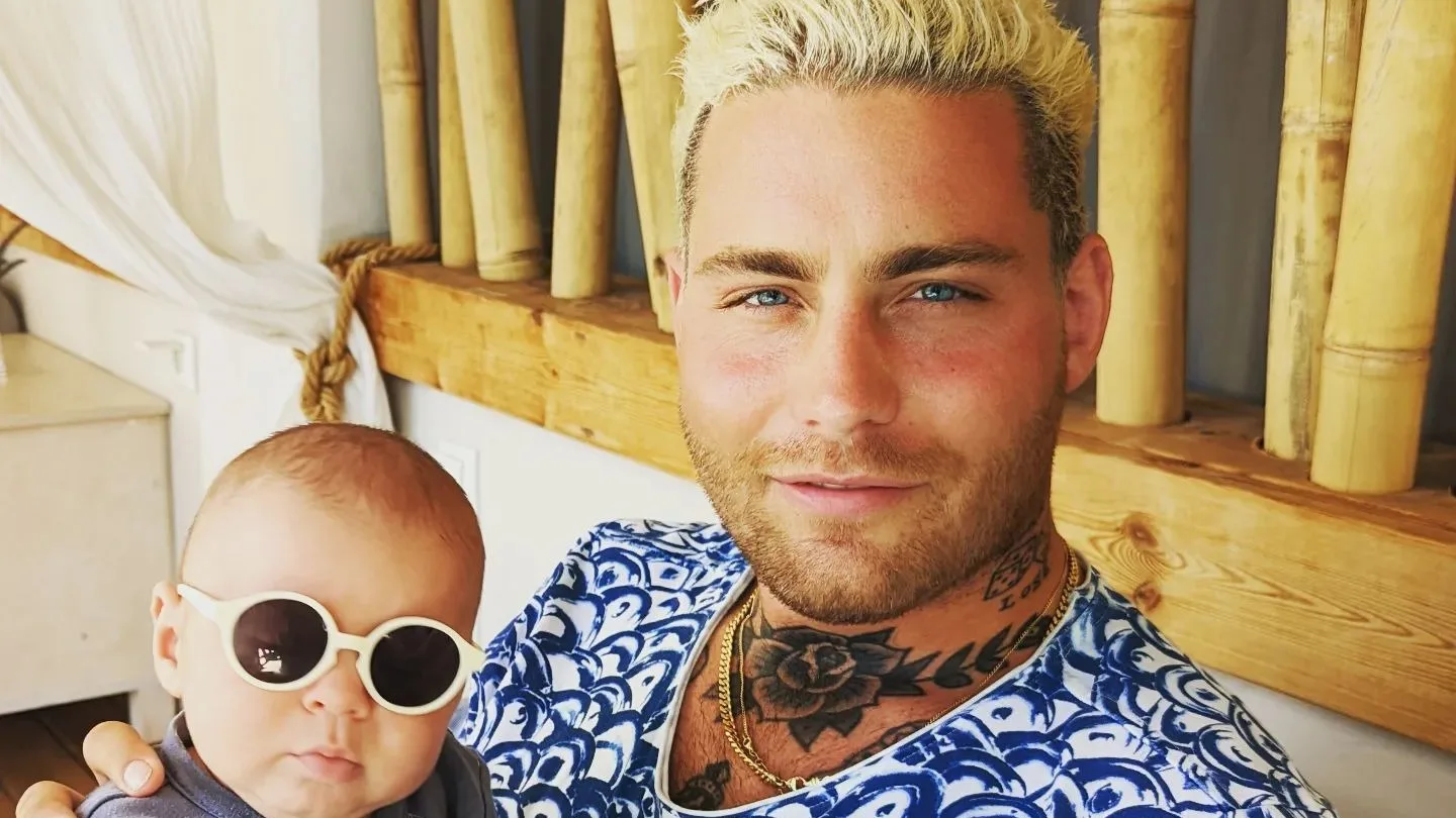 Douwe Bob doet schokkende onthulling: 'Ik zie mijn dochters niet'