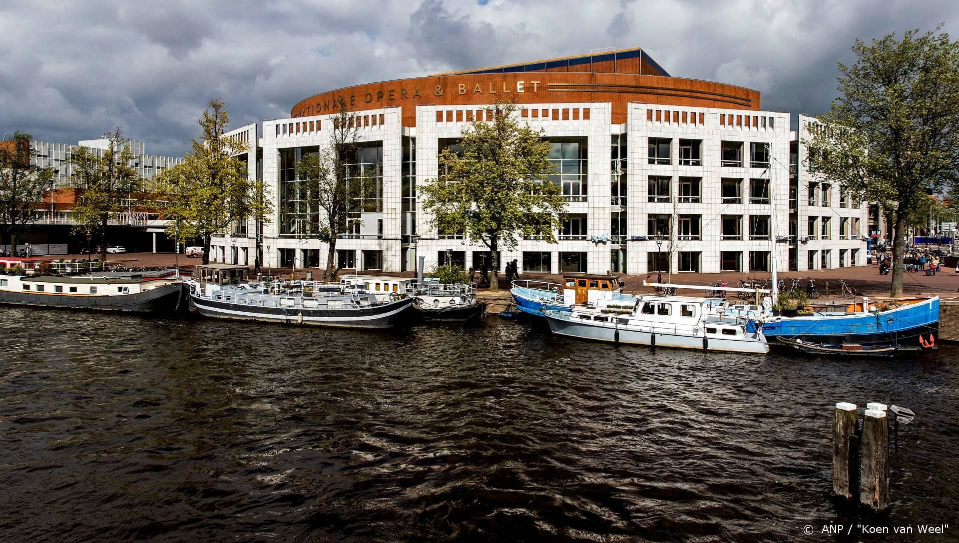 Nationale Opera &amp; Ballet maakt mondkapjes voor zorgpersoneel