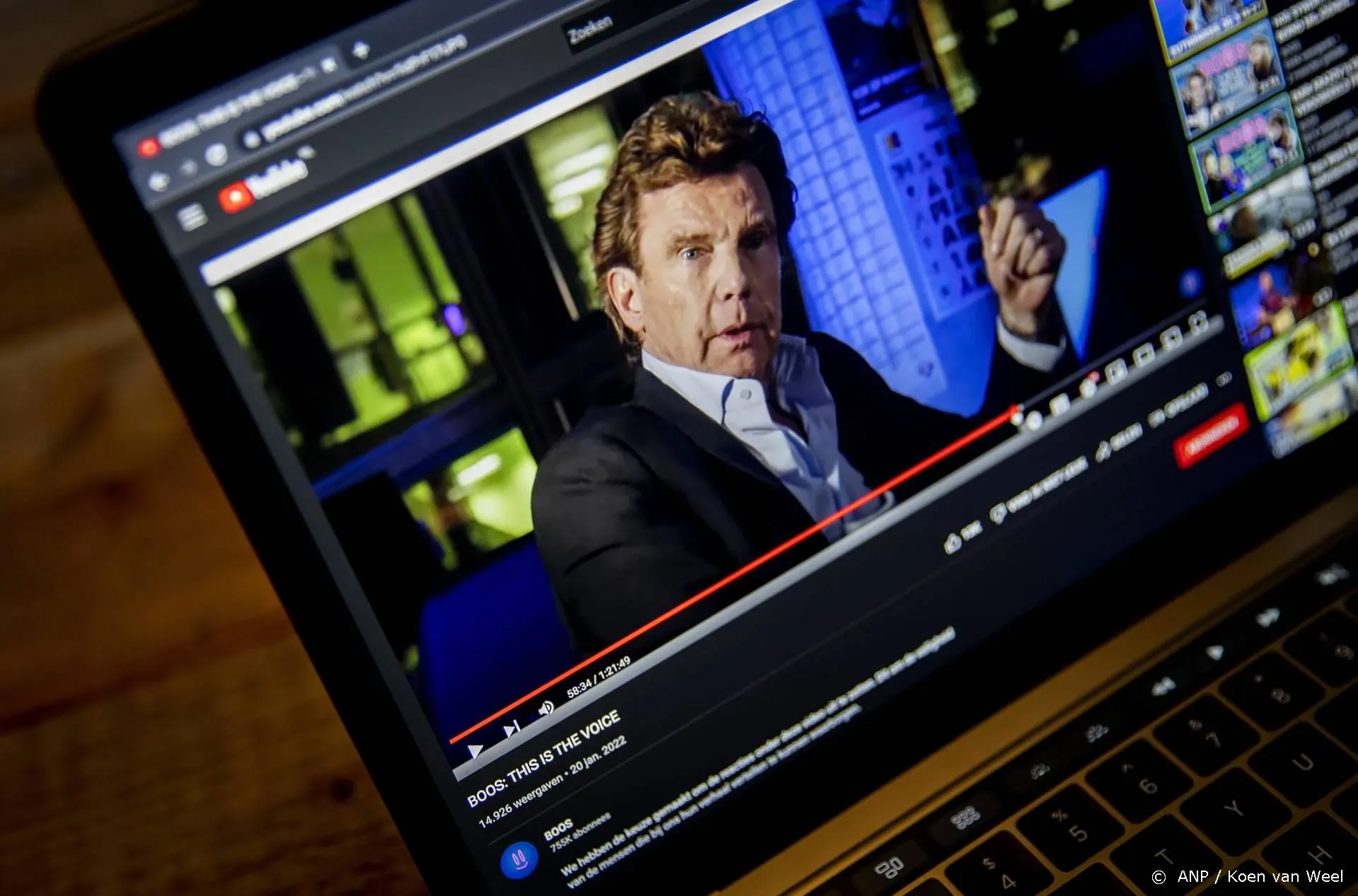 Talpa-medewerksters spreken John de Mol aan in paginagrote advertentie