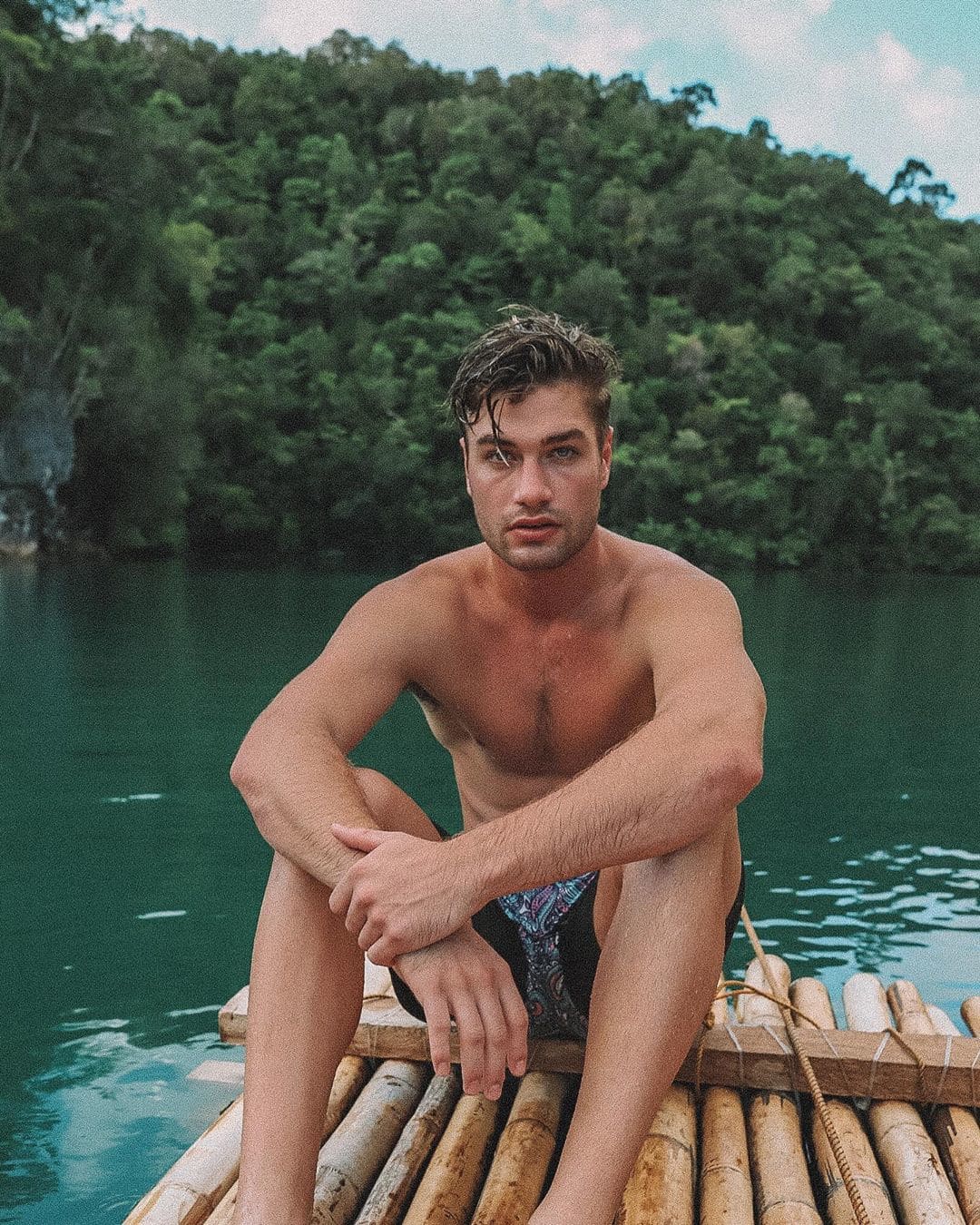 Temptation-Joshua deelt heftige details na auto-ongeluk