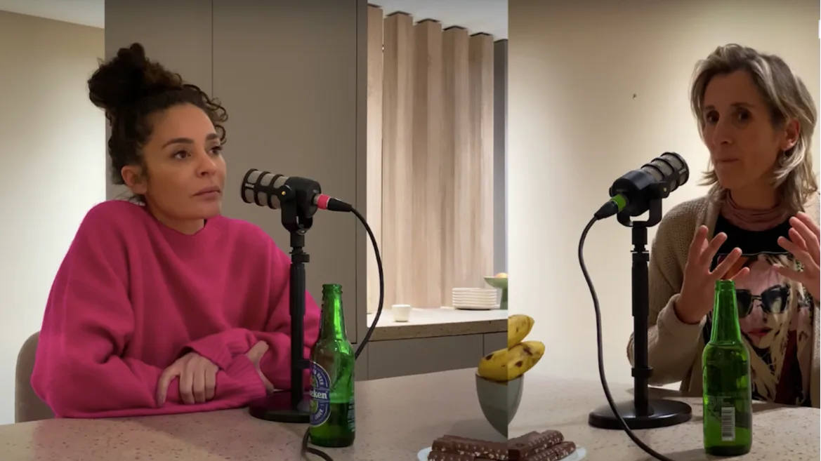 ZIEN: Fajah Lourens over je vent willen vermoorden tijdens PMS