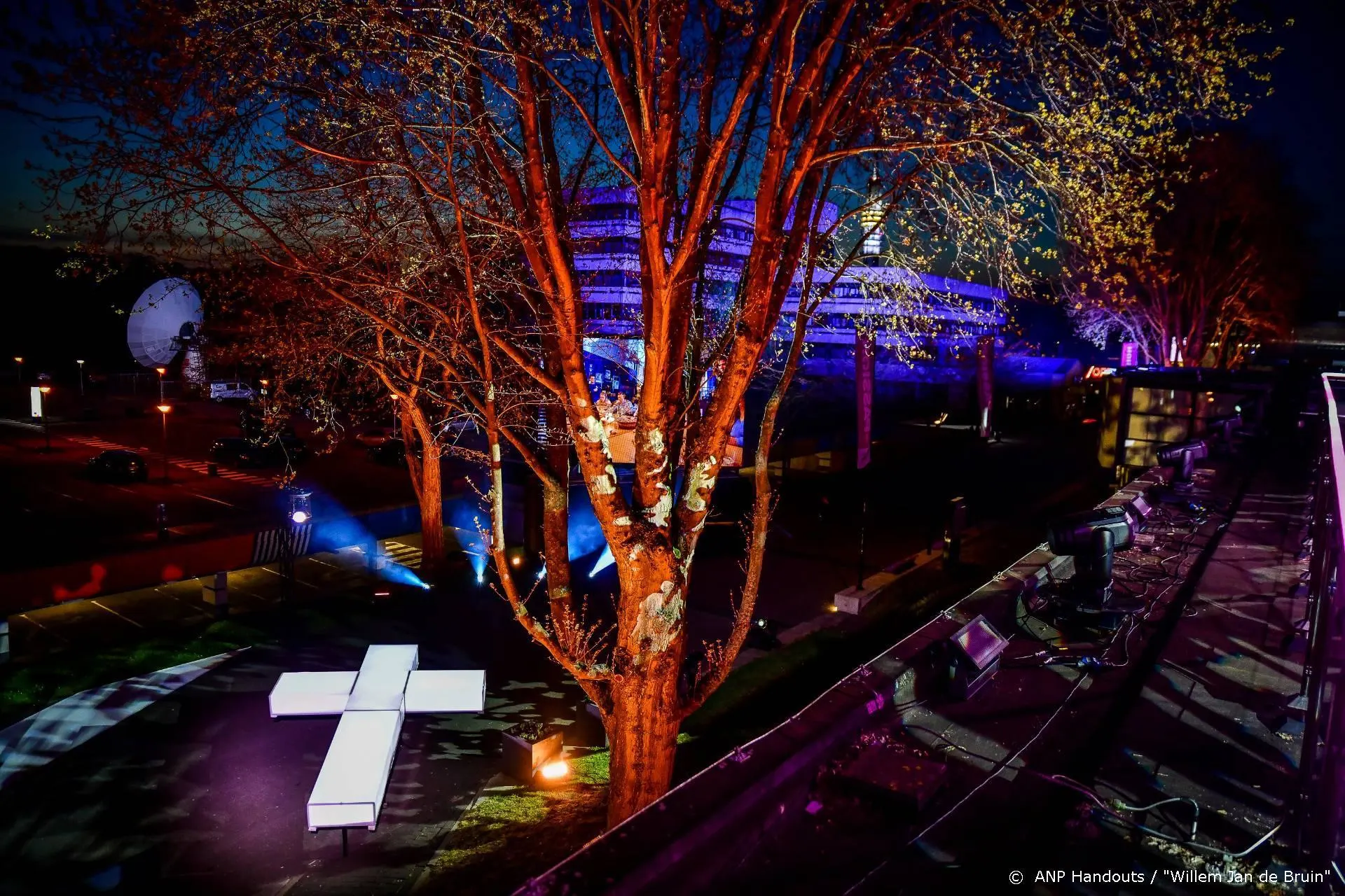 Speciale karaokeclip Geef mij nu je angst uit Passion los op tv