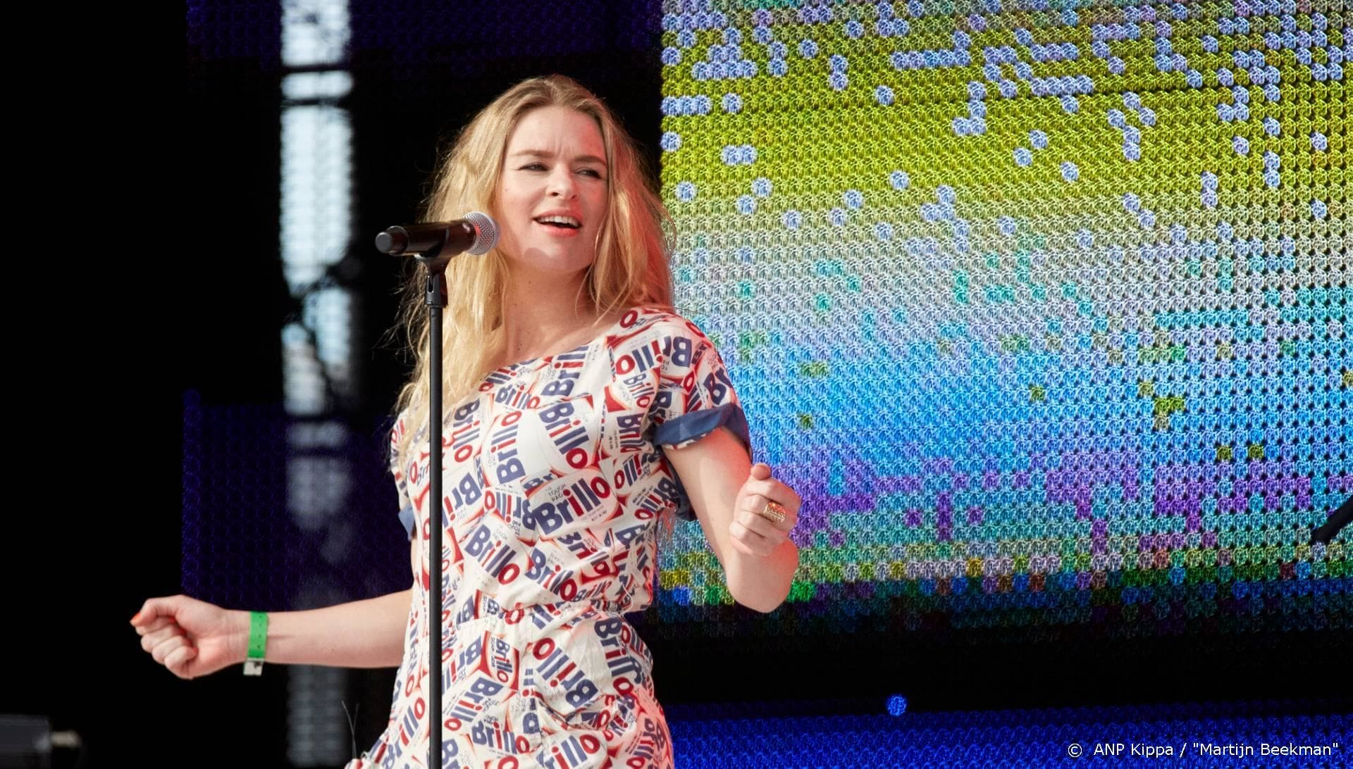 Clubtour en nieuwe single voor Sandra van Nieuwland