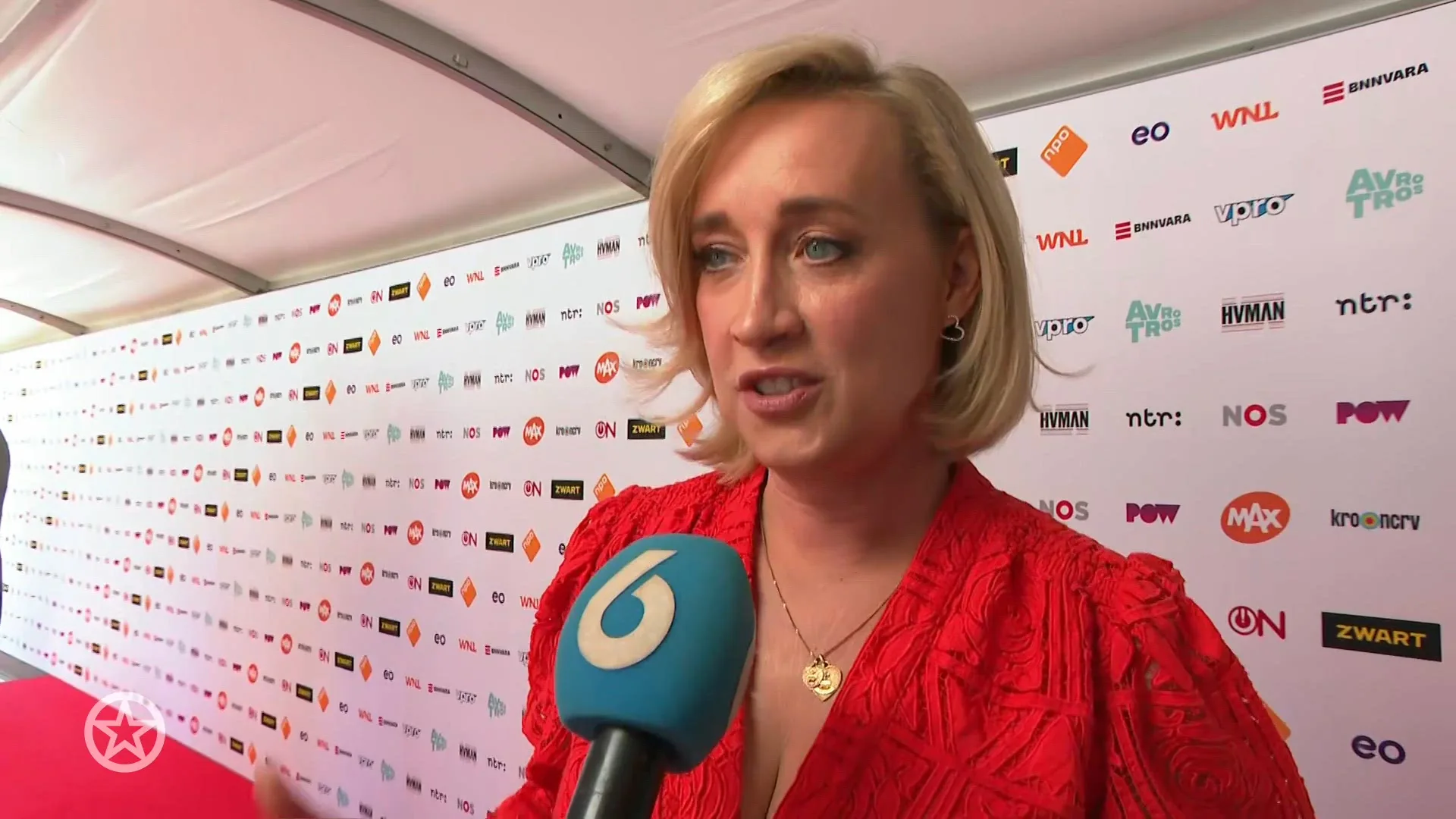 Eva Jinek op het matje geroepen door de NOS