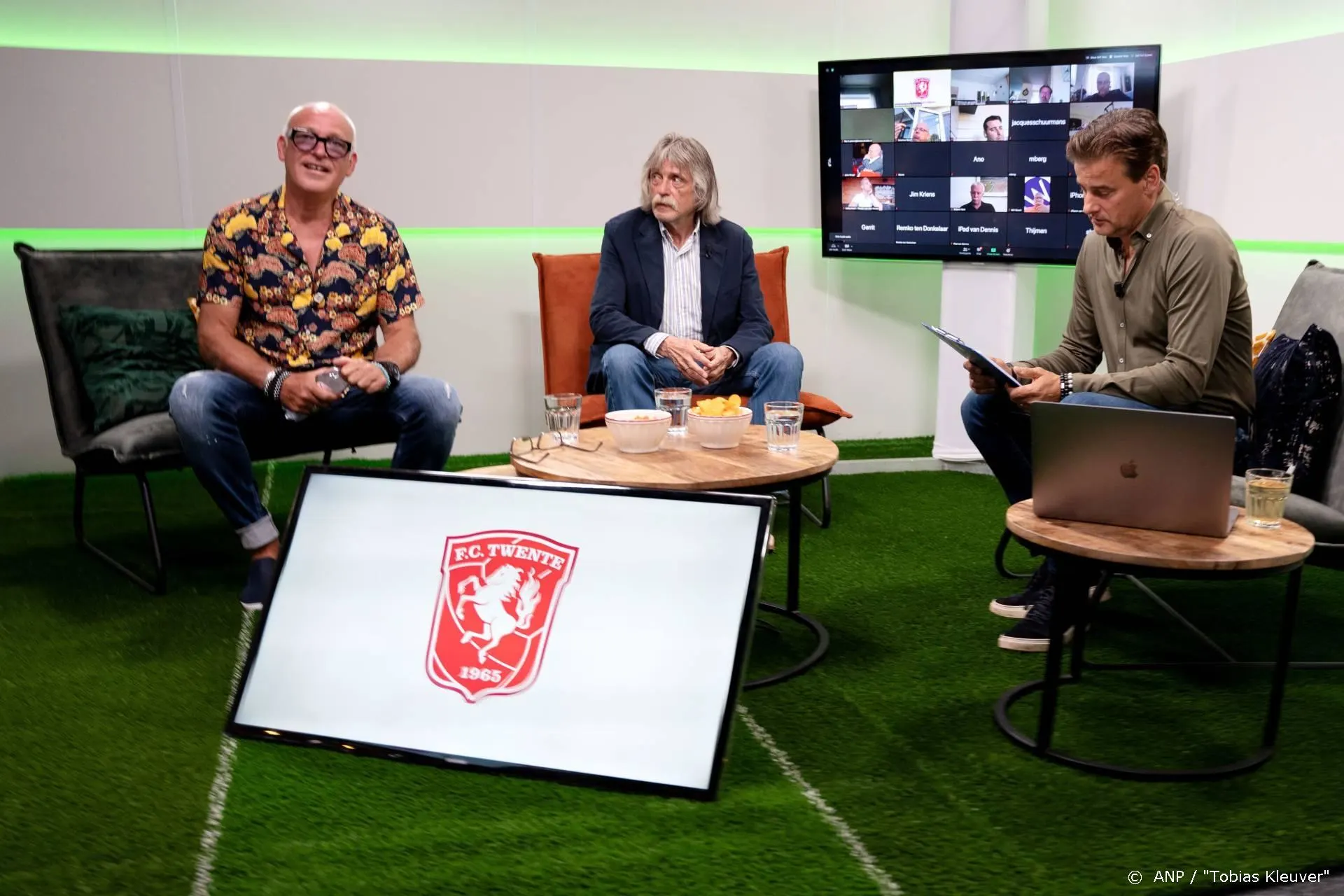 Mannen van Veronica Inside toch bijeen voor praatprogramma