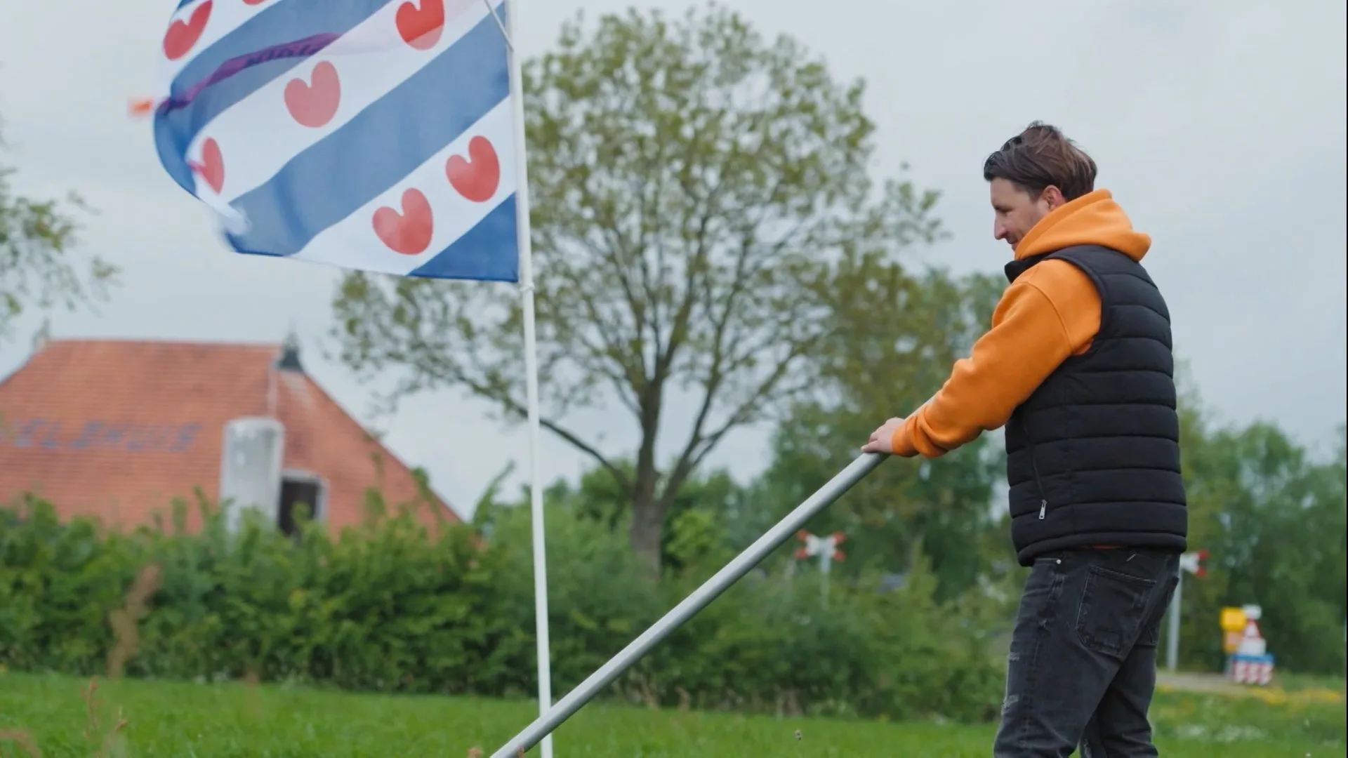 Fierljeppen met Michiel Zijlstra gaat mis! (Let's Play Ball)