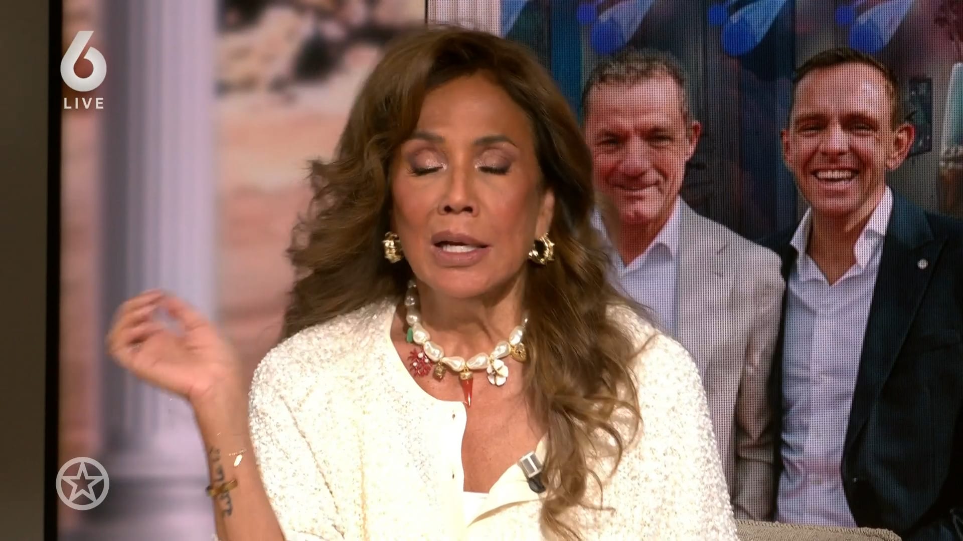Patty Brard en dochter op vakantie met John en Kees de Bever