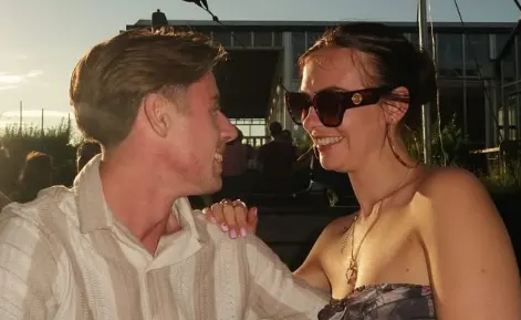 De Bondgenoten-Robert en Roxy delen leuk liefdesnieuws