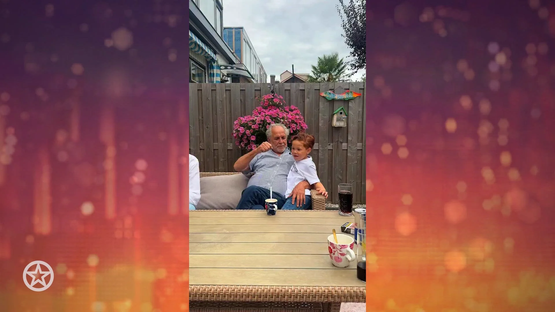 Rotterdamse Poetsqueen Charo Walop viert 70e verjaardag vader