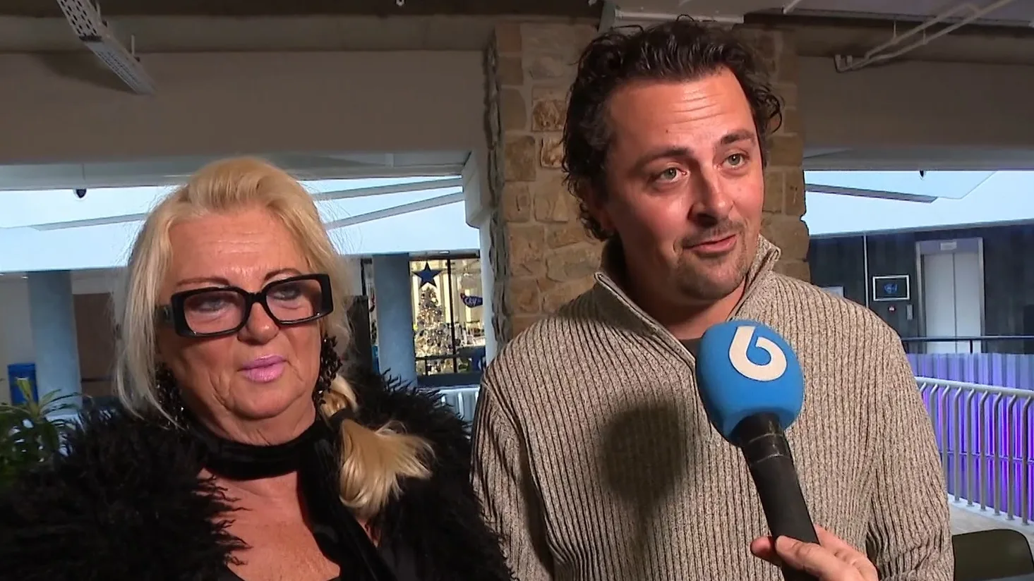 Mike wil het nest van moeder Monique verlaten: 'Logisch'