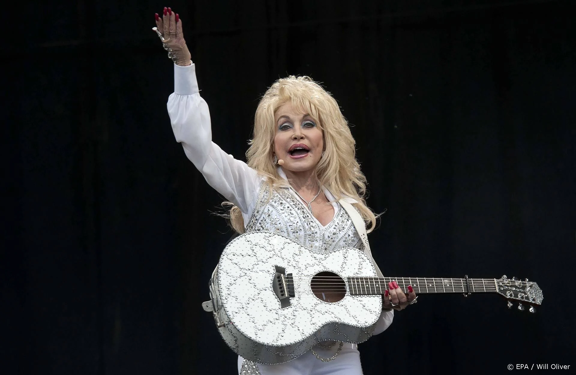 Dolly Parton maakt nieuwe versie van hit 9 to 5