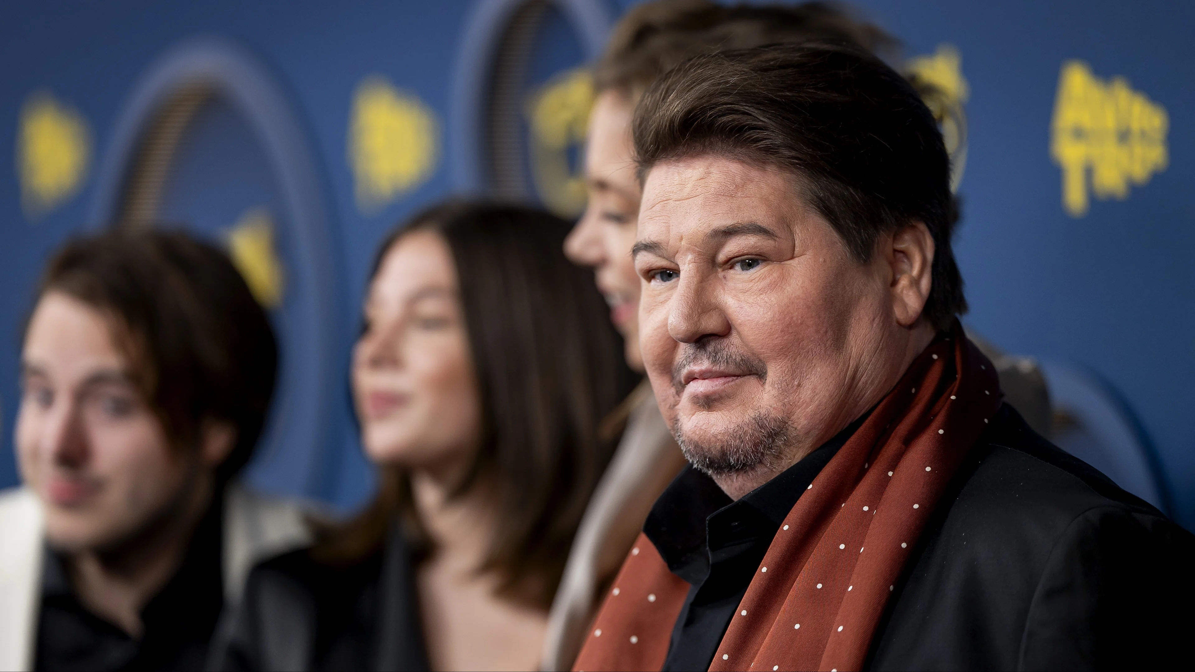 Kijker The Voice of Holland omarmt voice-over Martijn Krabbé: 'Zo fijn om Martijn te horen'