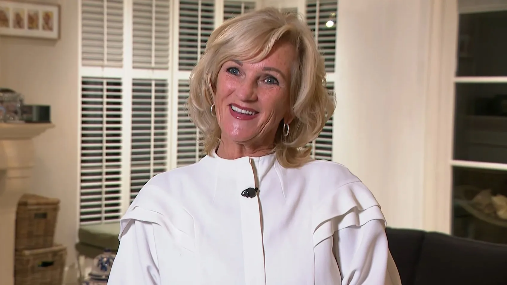 Tineke Schouten haalt iemand in huis