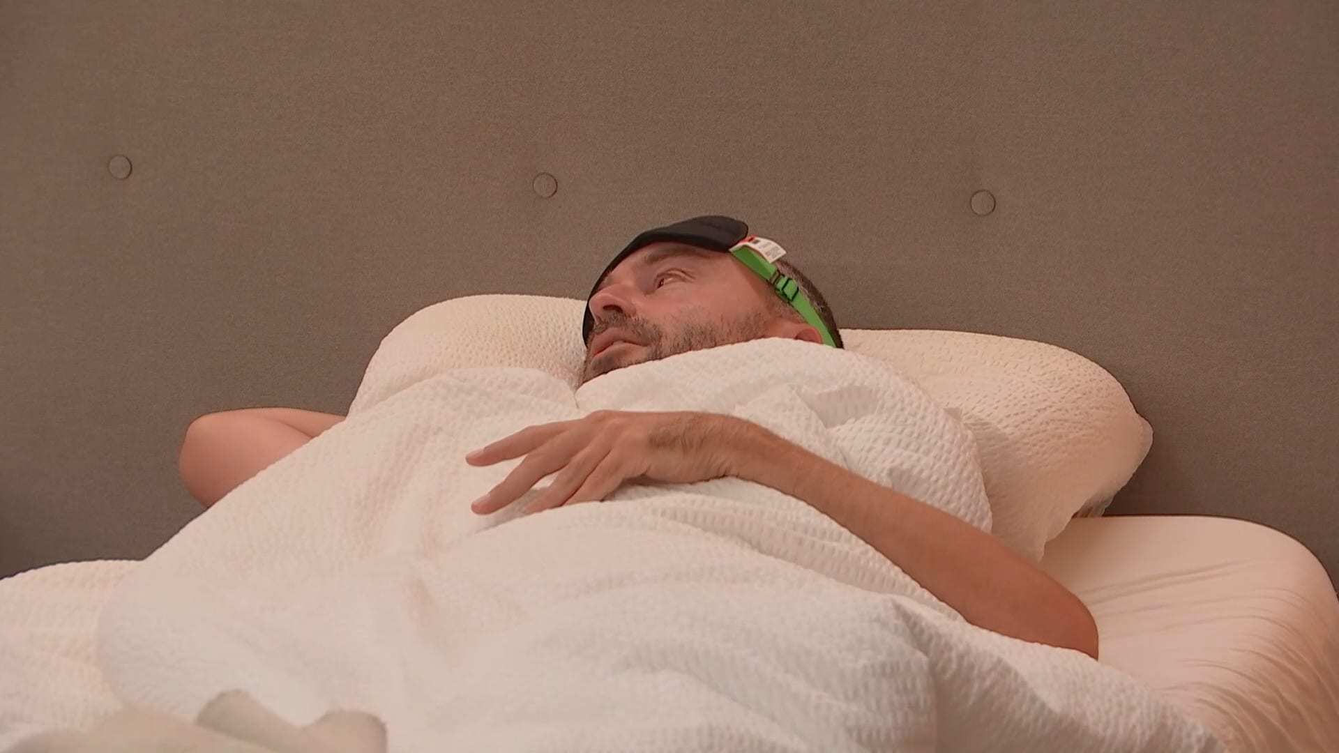 Alexander meldt zich ziek