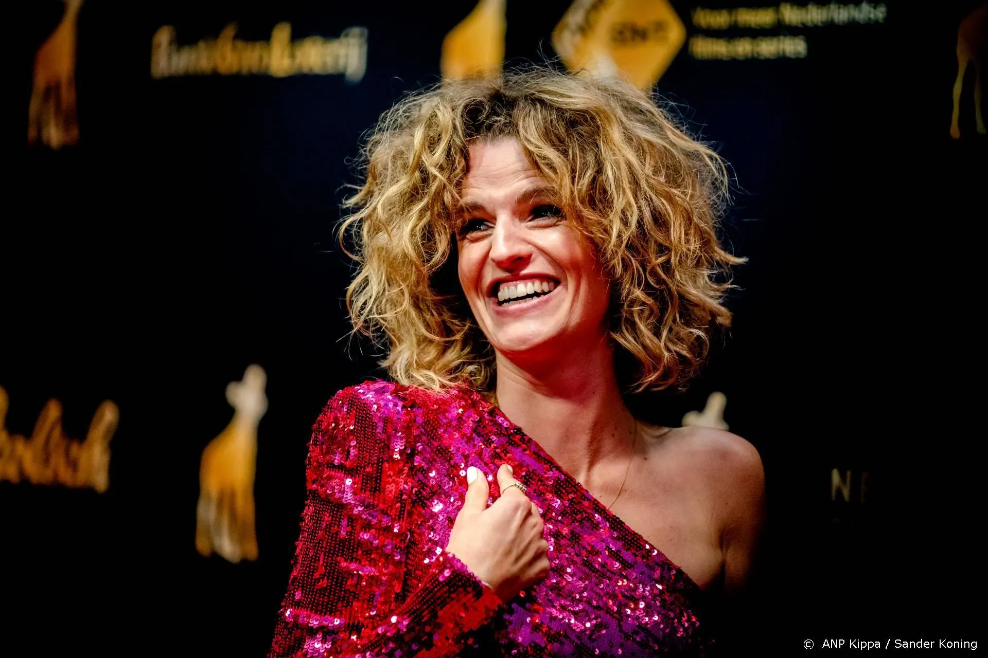 Carolien Borgers nieuwe presentator van Muziekcafé