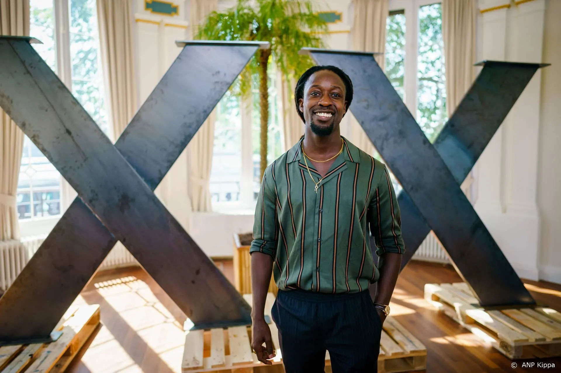 Rapper Akwasi bedreigd na uitspraken over Zwarte Piet