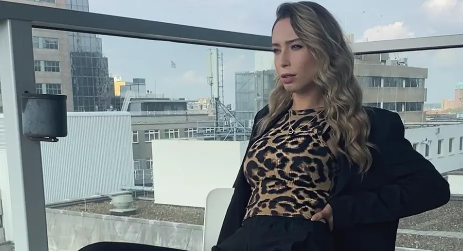 ZIEN: Nieuwe vriend voor Loiza Lamers