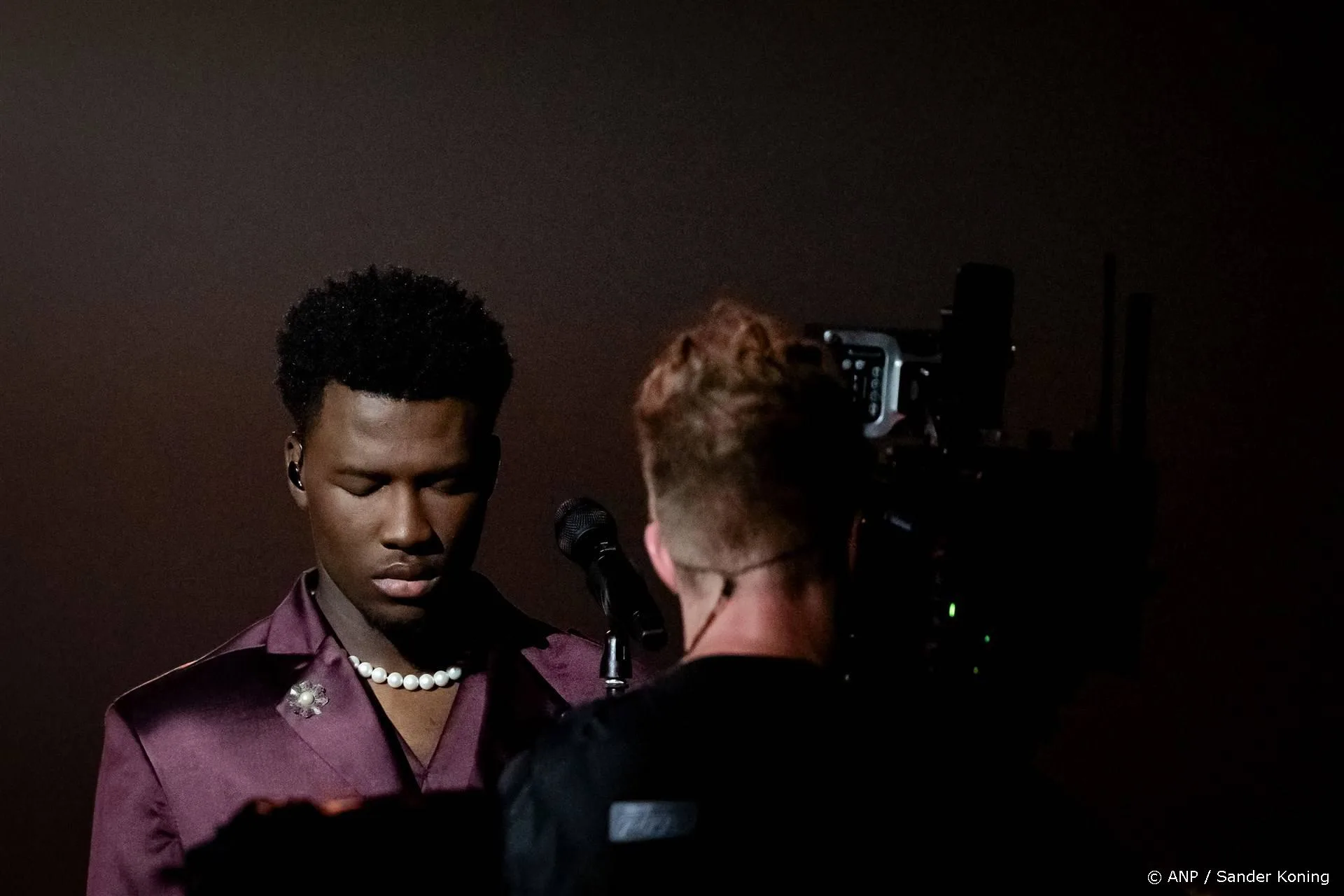 Eerste repetitie songfestivalfinale, winkansen Claude geslonken