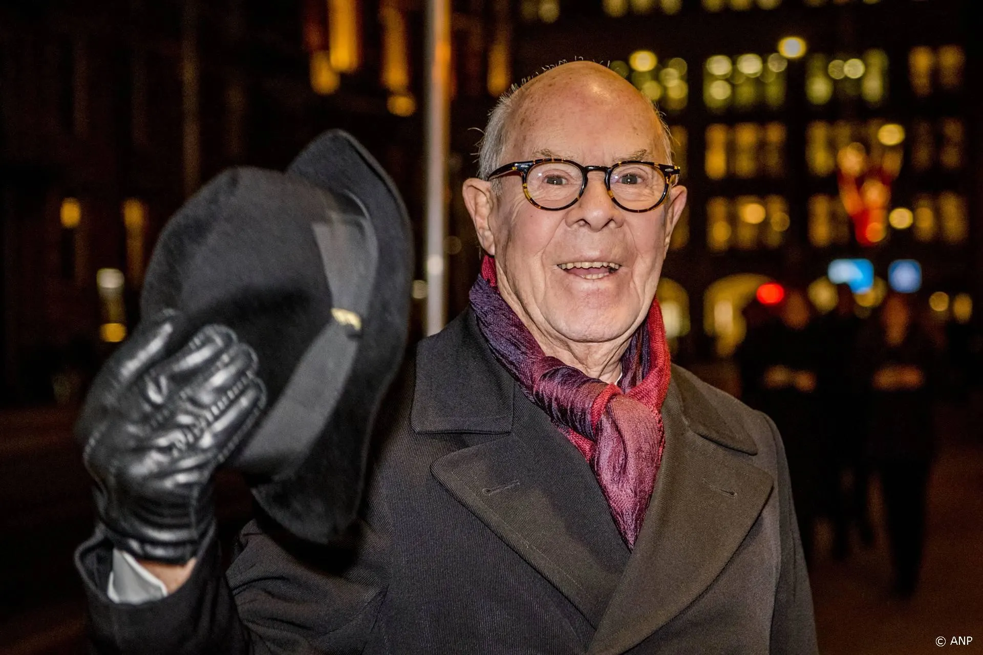 Hier kun je afscheid nemen van de overleden Hans van Manen