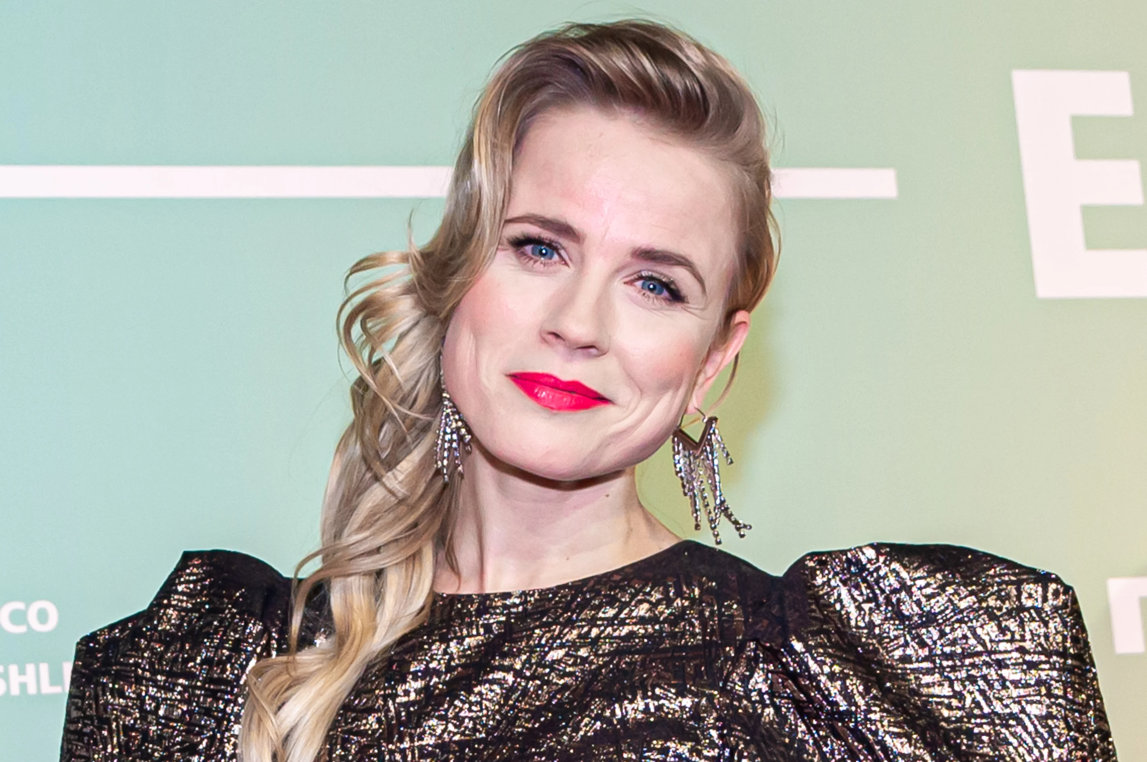 ZIEN: Ilse DeLange danst sterren van de hemel in Duitsland