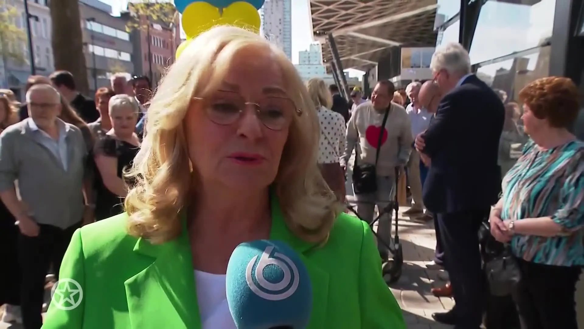 Corry Konings gehuldigd