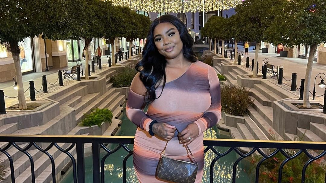 Tatta's-actrice Vonneke Bonneke is zwanger