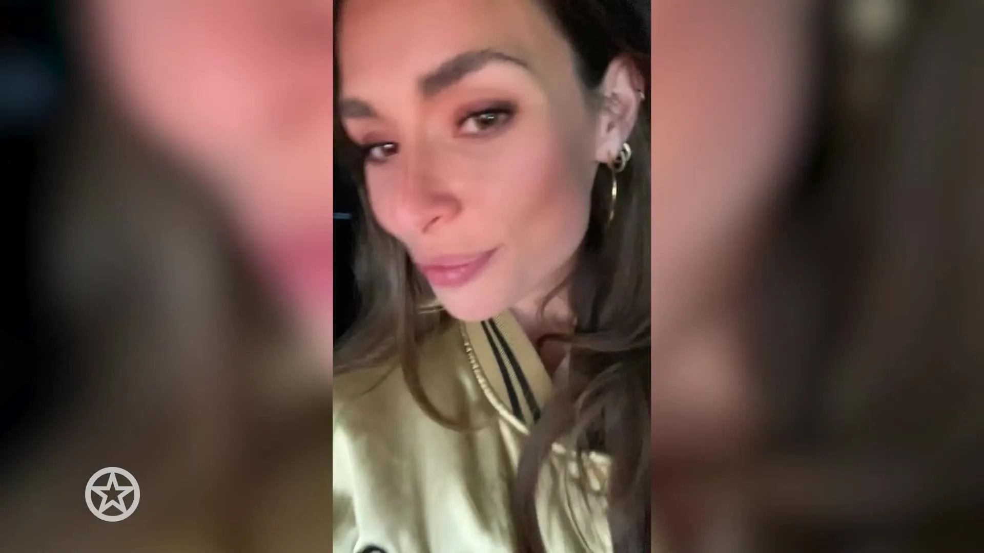 Antoon brengt vriendin eerbetoon in auto