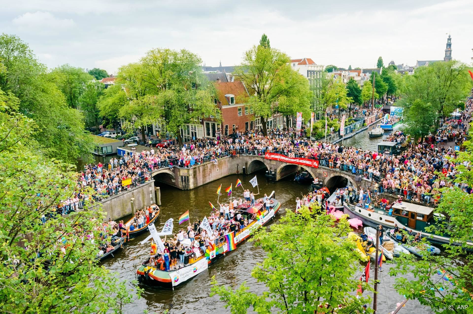 Na twee jaar weer Canal Parade in Amsterdam