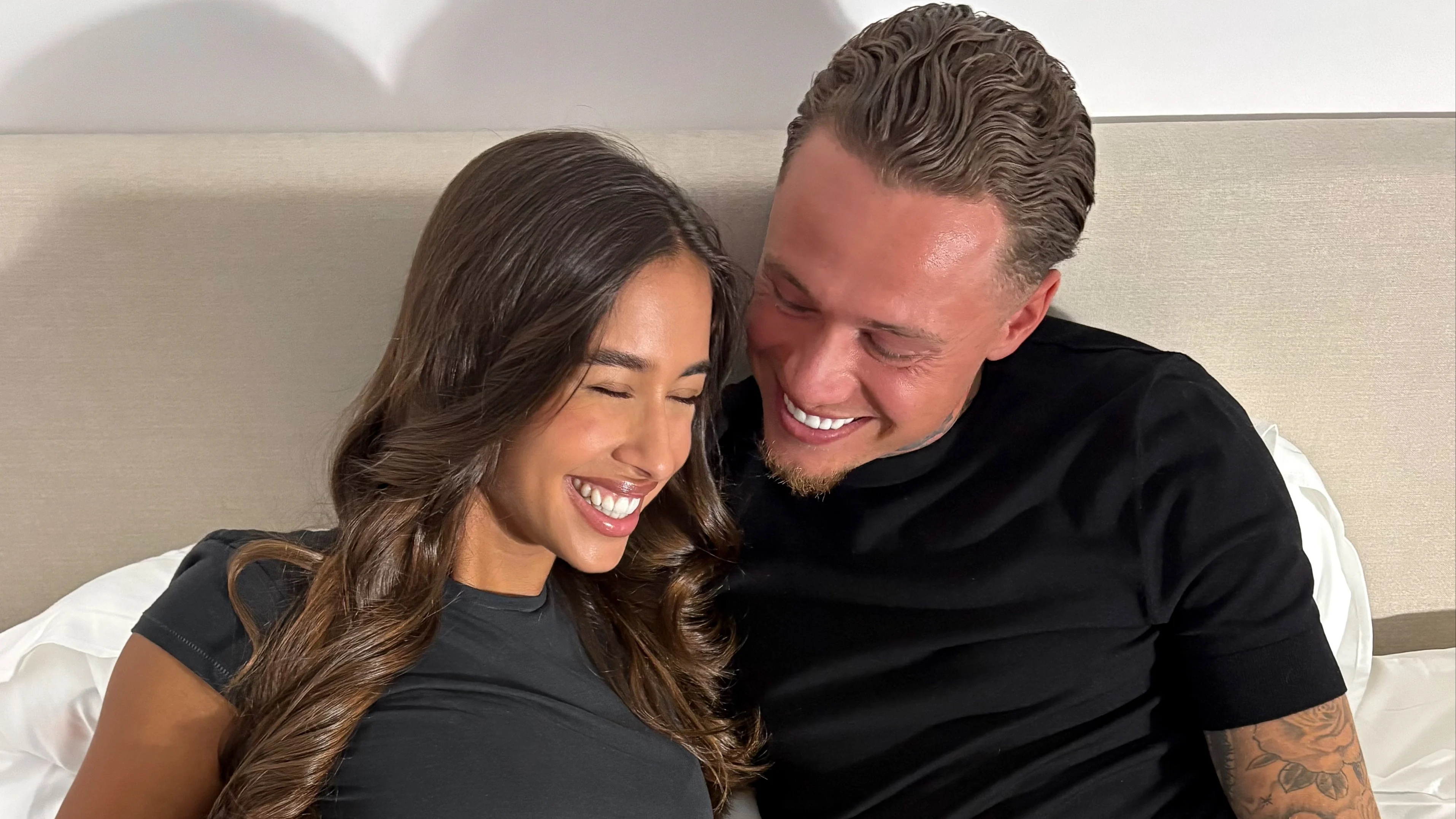 Good Luck Guys-Naomi en Jay in verwachting van eerste kindje