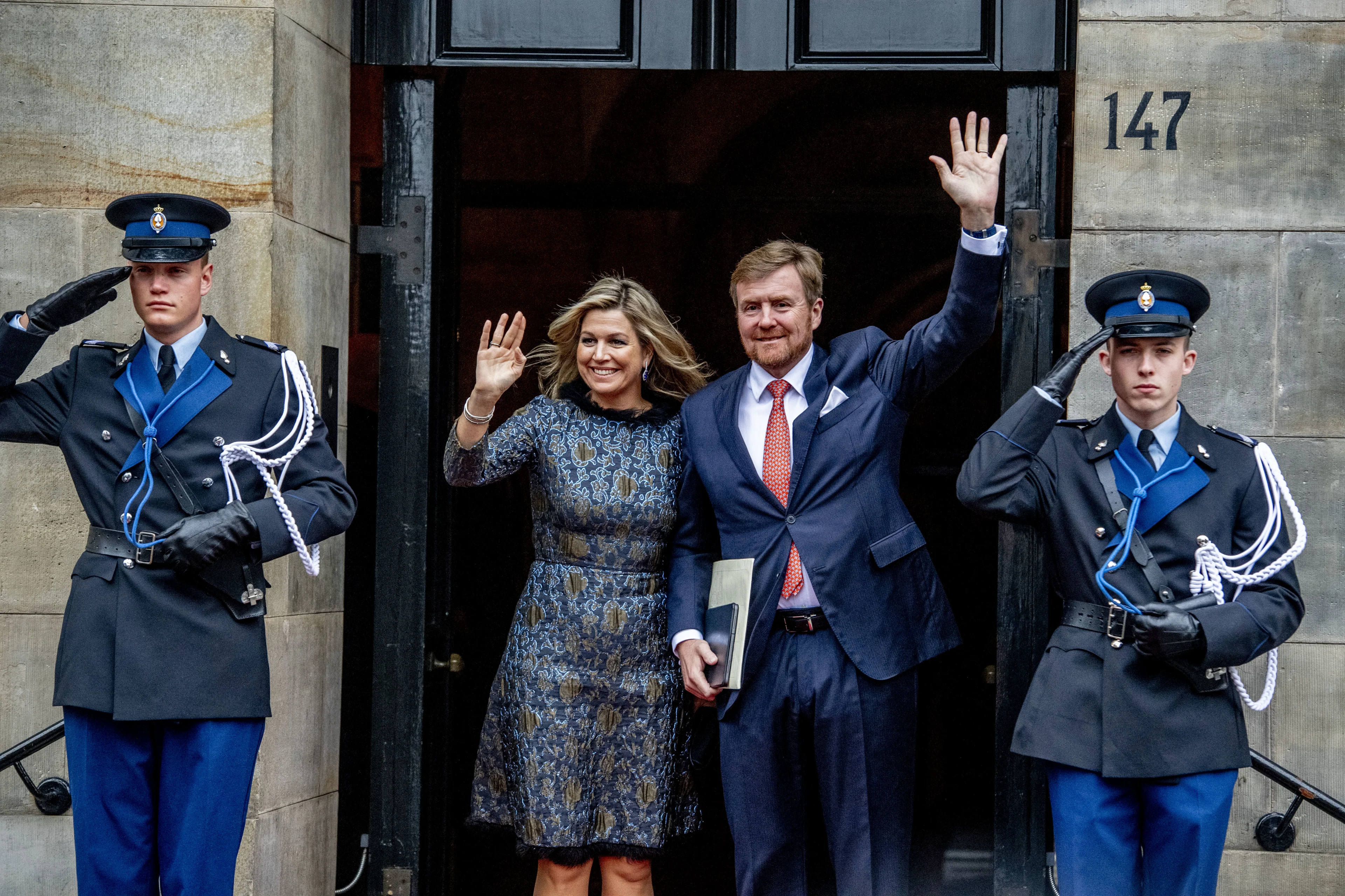 Verlaat nieuwjaarsfeestje voor de royals